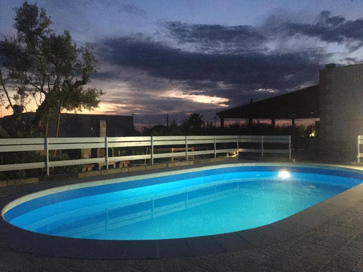 Villetta Mari Con Piscina Esclusiva Nel Salento Capilungo Bagian luar foto